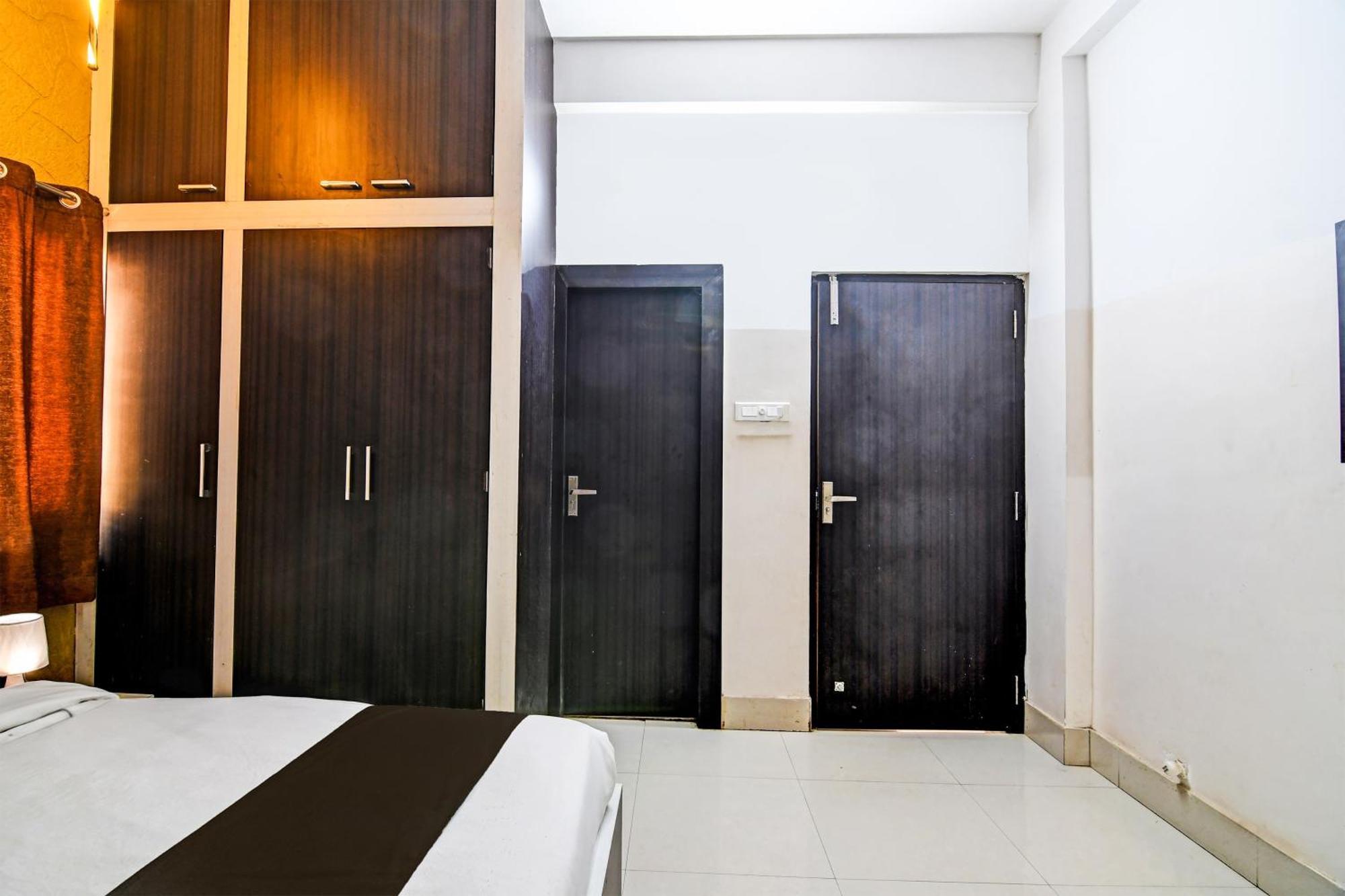 Hotel O Home Bm-X Khandagiri Екстер'єр фото